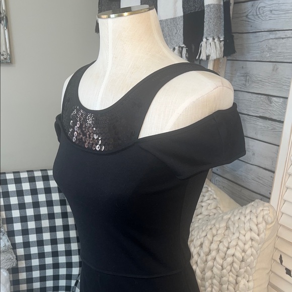 Armani Excahnge Chic Black Sequin-Trim Dress cold shoulder - Picture 3 of 6